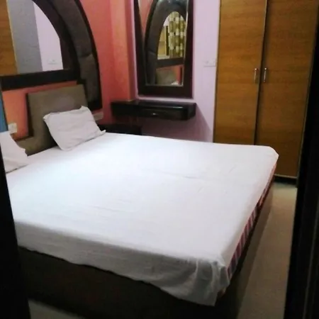 Delhi Heights Hotel
